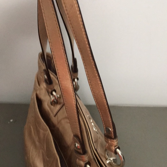 Coach Embossed Gold Purse - Picture 8 of 16